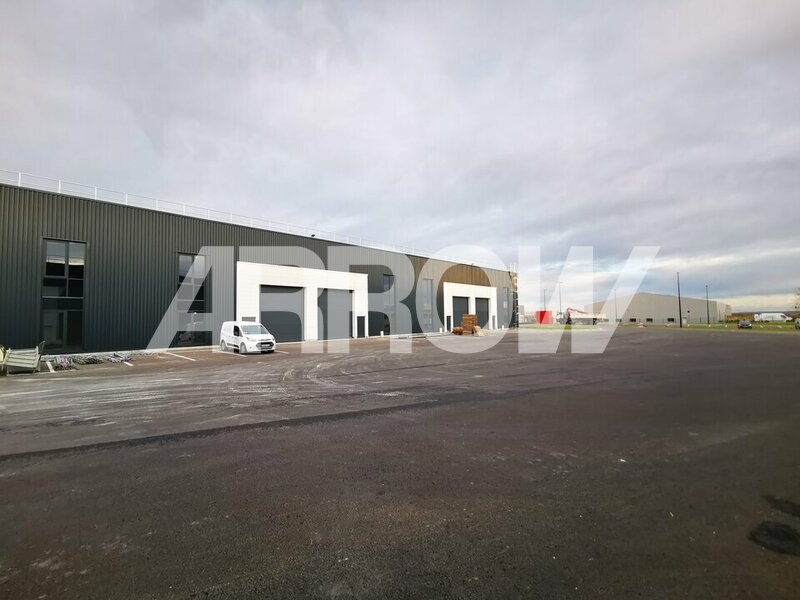 Entrepôt à louer PRUNAY 5