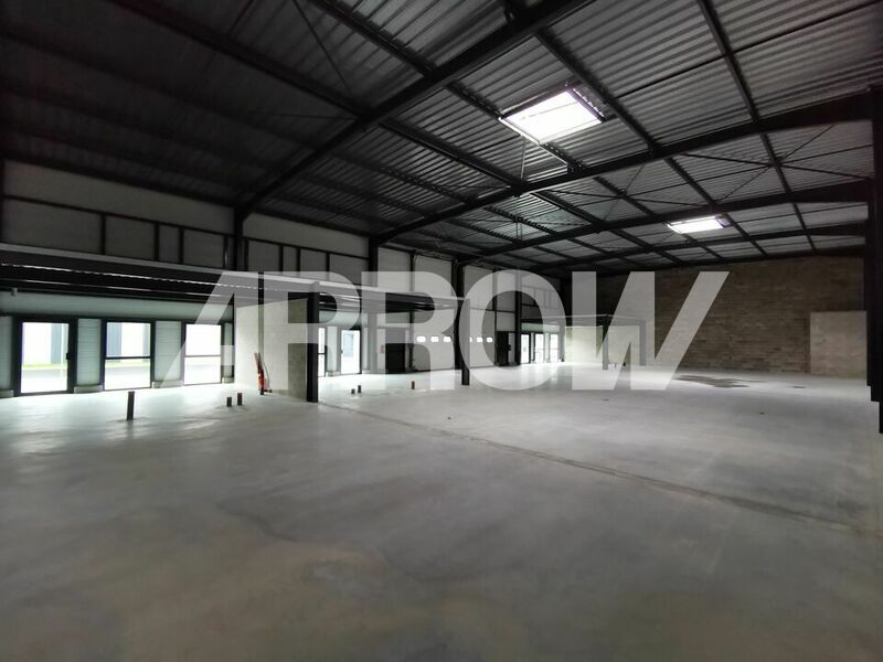 Entrepôt à louer SAINT-MARTIN-SUR-LE-PRE 5