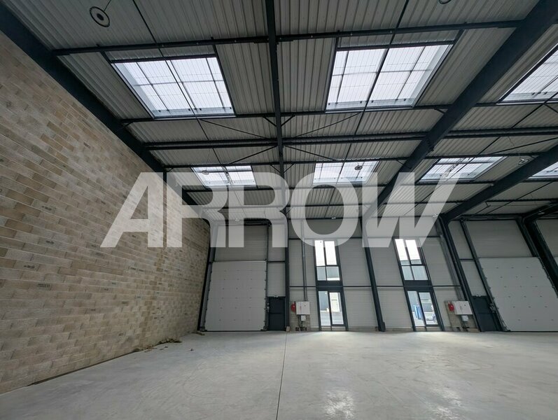 Entrepôt à louer PRUNAY 4