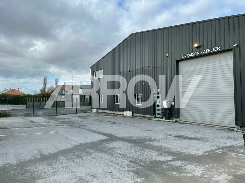 Entrepôt à louer ISLES-SUR-SUIPPE 1