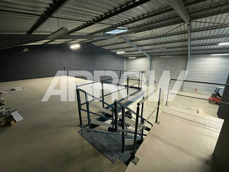 Entrepôt à louer ISLES-SUR-SUIPPE 4