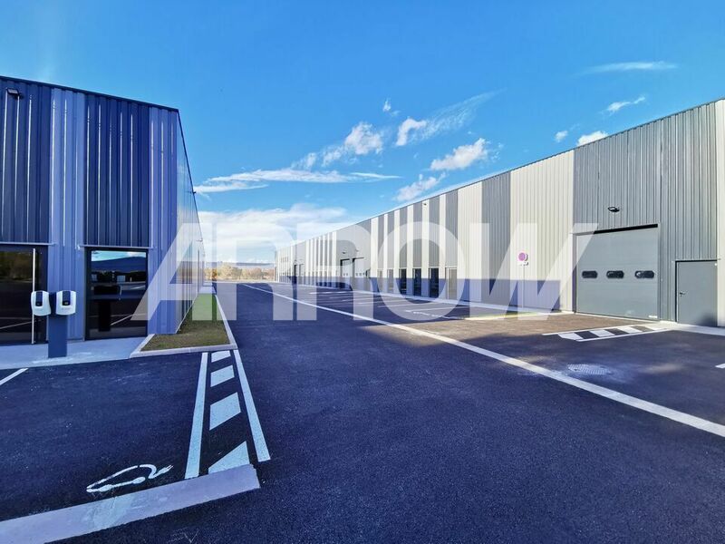 Entrepôt à vendre à louer SAINT-MARTIN-SUR-LE-PRE 2