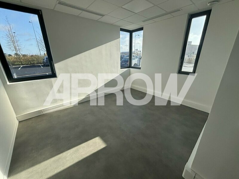 Bureau à louer TINQUEUX 1