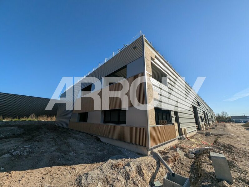 Entrepôt à vendre SAINT-BRICE-COURCELLES 4