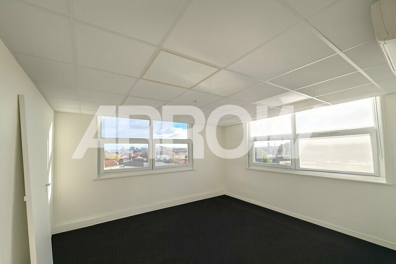 Bureau à vendre BÉTHENY 1